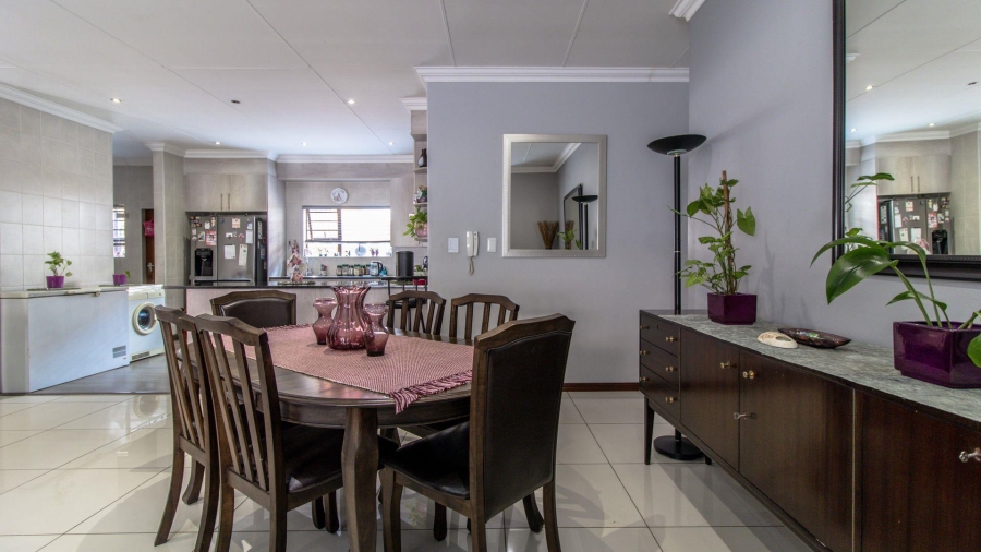 4 Bedroom Property for Sale in New Redruth Gauteng