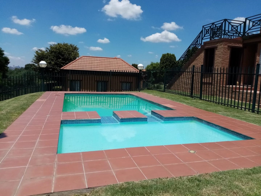 To Let 2 Bedroom Property for Rent in Sundowner Gauteng