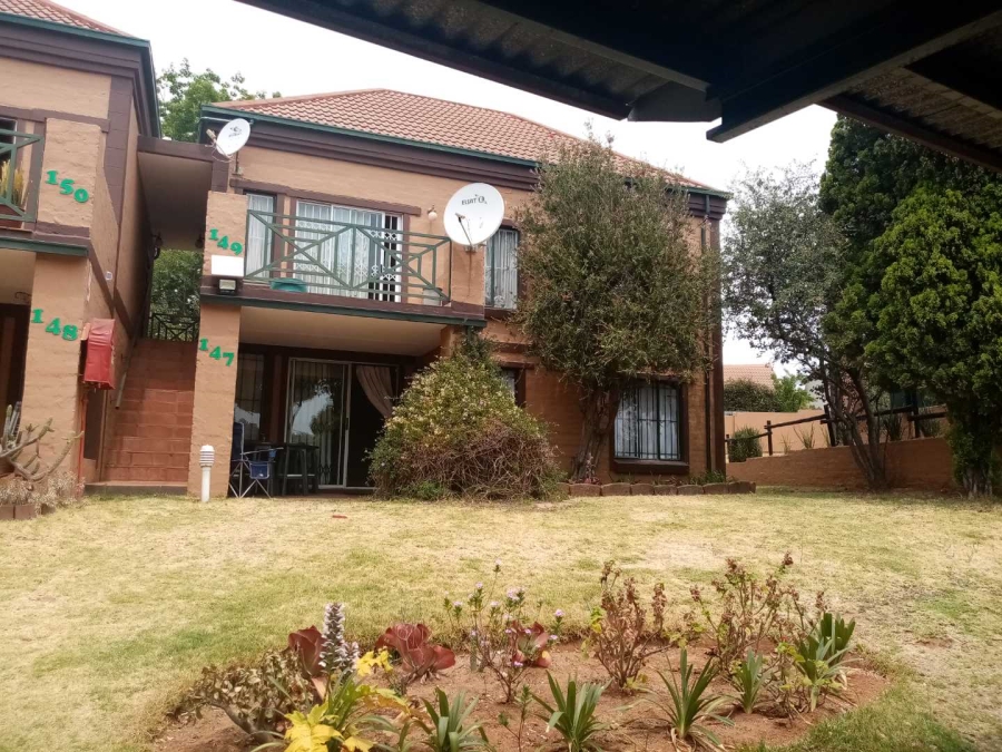 To Let 2 Bedroom Property for Rent in Sundowner Gauteng