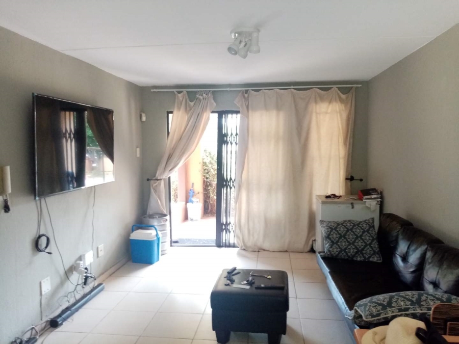 To Let 2 Bedroom Property for Rent in Sundowner Gauteng