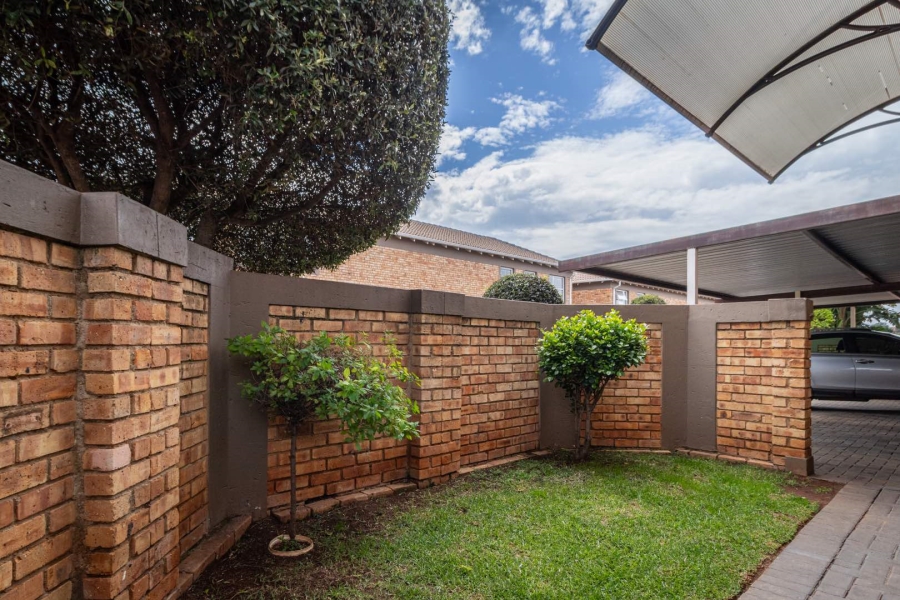 To Let 3 Bedroom Property for Rent in Wilgeheuwel Gauteng