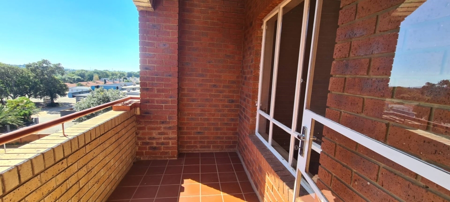 2 Bedroom Property for Sale in Die Wilgers Gauteng