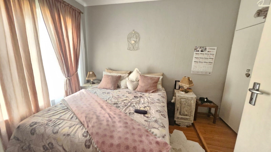 1 Bedroom Property for Sale in Bedford Park Gauteng