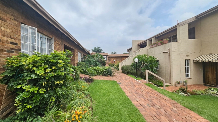 1 Bedroom Property for Sale in Bedford Park Gauteng