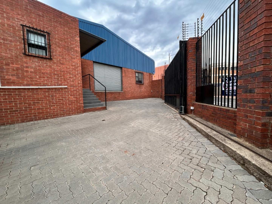 Commercial Property for Sale in New Redruth Gauteng