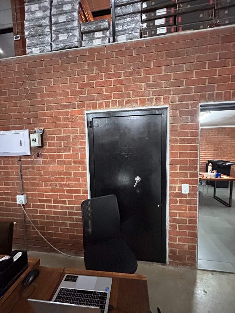 Commercial Property for Sale in New Redruth Gauteng