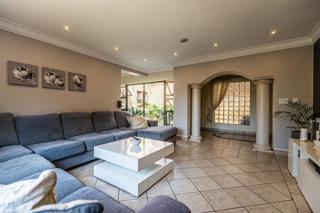 4 Bedroom Property for Sale in Woodhill Estate Gauteng