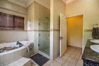 4 Bedroom Property for Sale in Woodhill Estate Gauteng