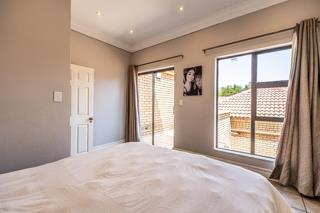 4 Bedroom Property for Sale in Woodhill Estate Gauteng