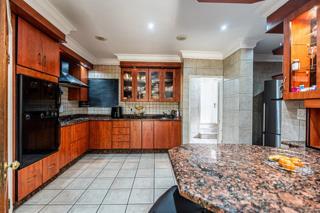 4 Bedroom Property for Sale in Woodhill Estate Gauteng
