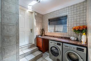 4 Bedroom Property for Sale in Woodhill Estate Gauteng