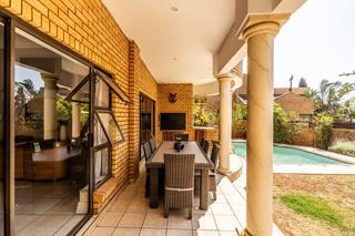 4 Bedroom Property for Sale in Woodhill Estate Gauteng