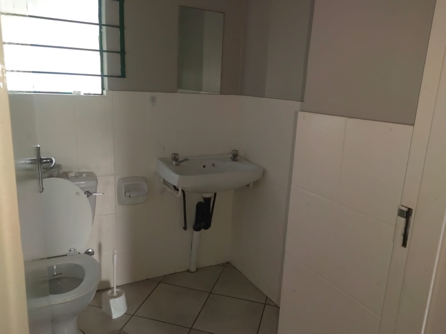 To Let 2 Bedroom Property for Rent in North Riding Gauteng