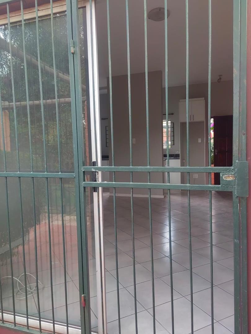 To Let 2 Bedroom Property for Rent in North Riding Gauteng