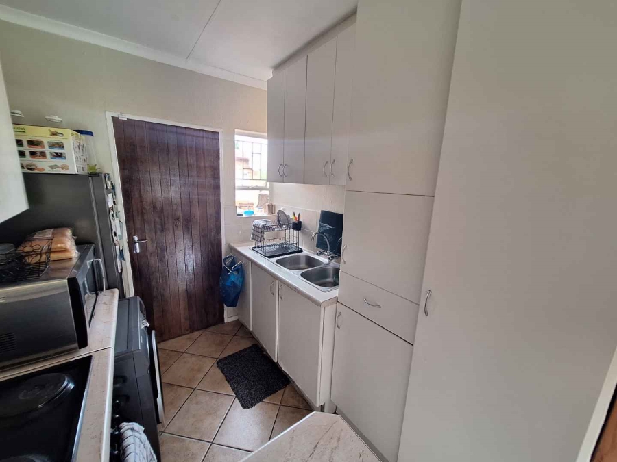 To Let 2 Bedroom Property for Rent in Wilgeheuwel Gauteng