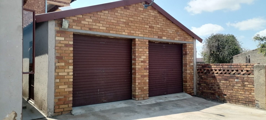 2 Bedroom Property for Sale in Tsakane Gauteng