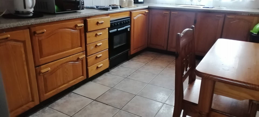 2 Bedroom Property for Sale in Tsakane Gauteng