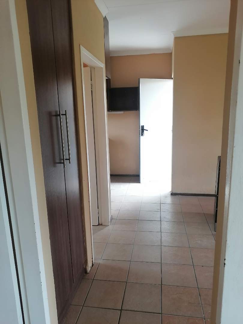 2 Bedroom Property for Sale in Sharon Park Gauteng