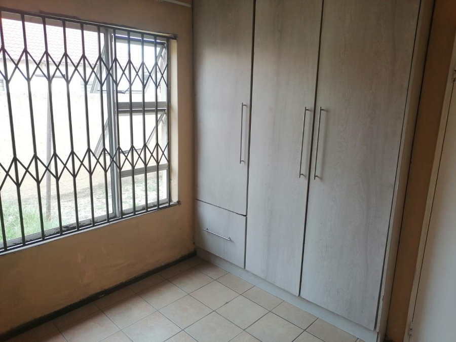 2 Bedroom Property for Sale in Sharon Park Gauteng