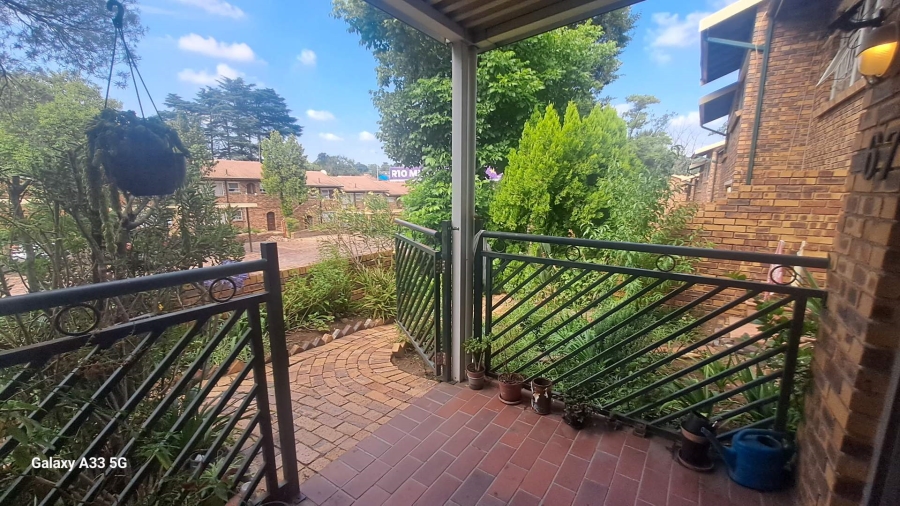 2 Bedroom Property for Sale in Buccleuch Gauteng