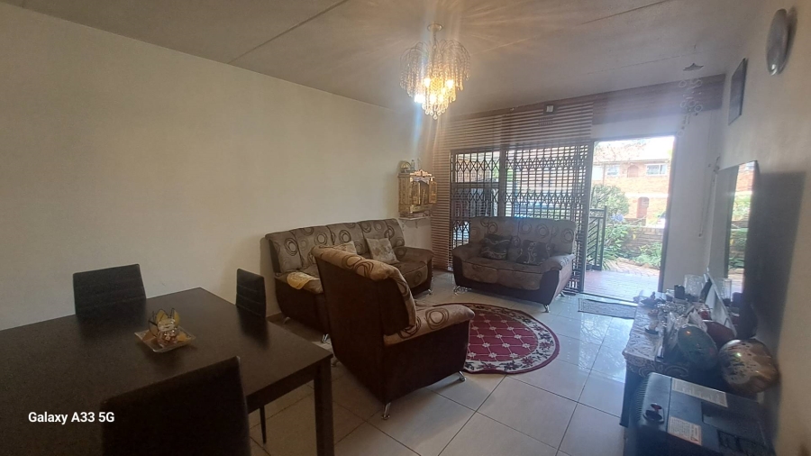 2 Bedroom Property for Sale in Buccleuch Gauteng