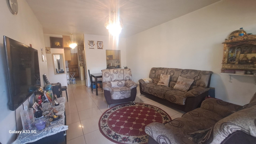 2 Bedroom Property for Sale in Buccleuch Gauteng