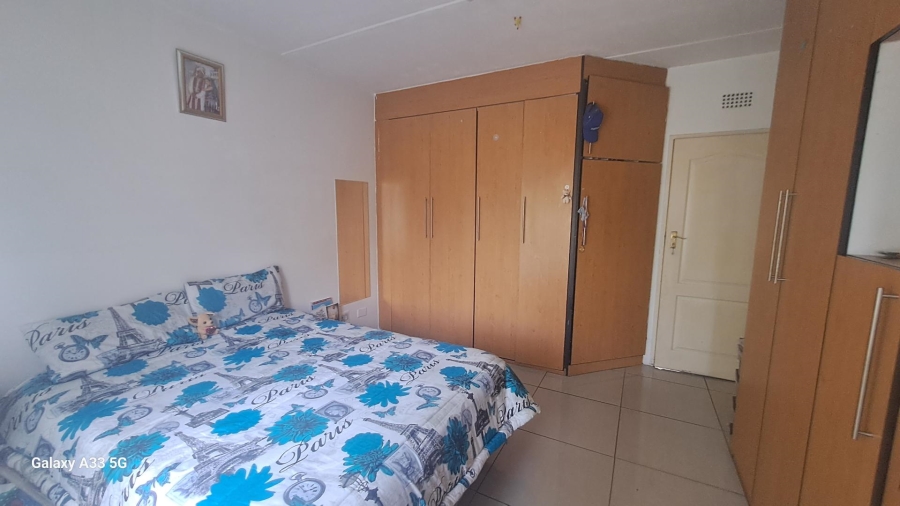 2 Bedroom Property for Sale in Buccleuch Gauteng