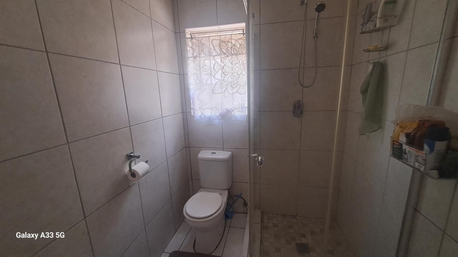 2 Bedroom Property for Sale in Buccleuch Gauteng