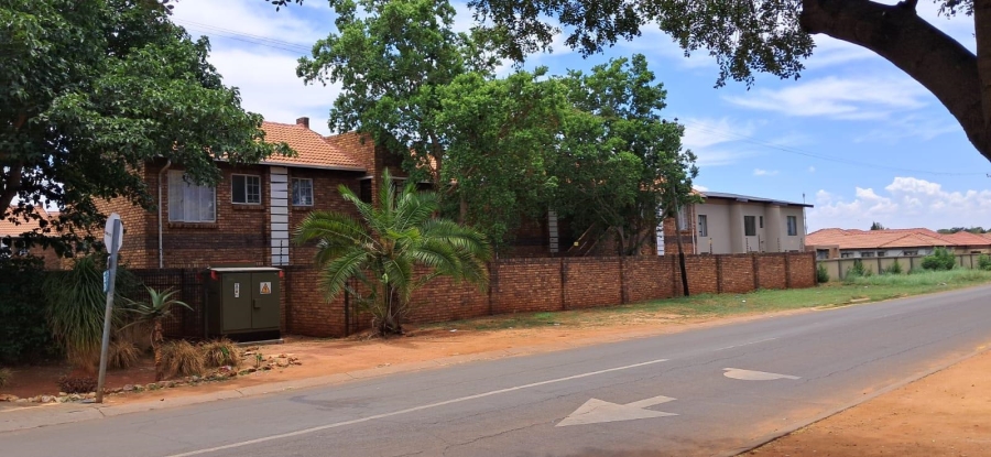 2 Bedroom Property for Sale in Clarina Gauteng