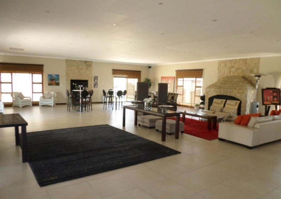 7 Bedroom Property for Sale in Parkrand Gauteng