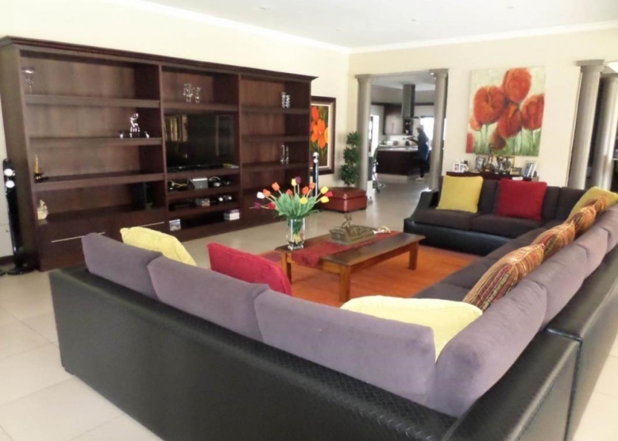 7 Bedroom Property for Sale in Parkrand Gauteng