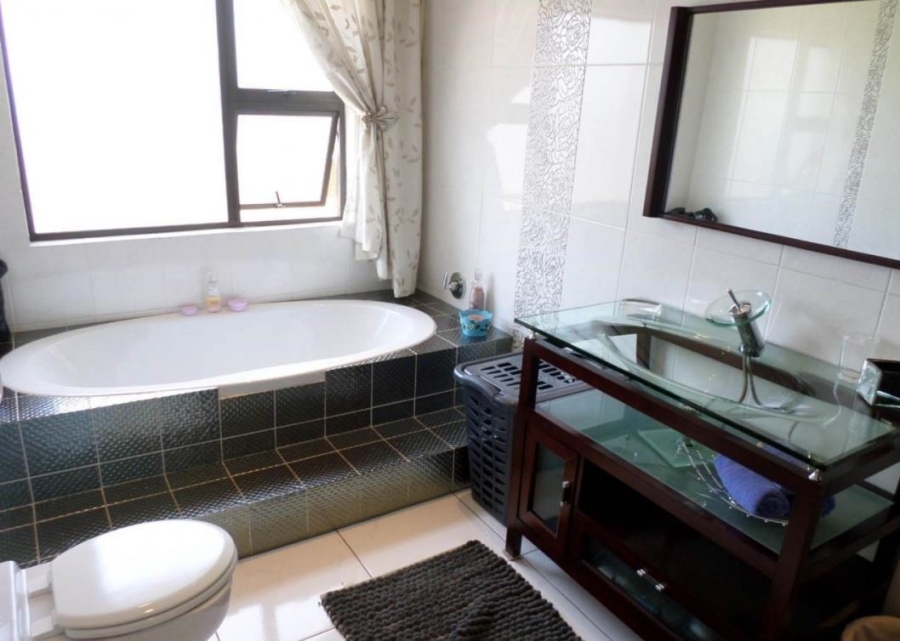 7 Bedroom Property for Sale in Parkrand Gauteng
