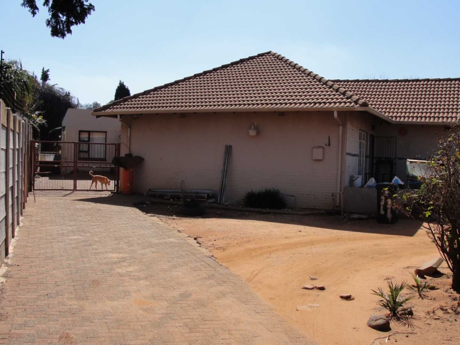 3 Bedroom Property for Sale in Birchleigh Gauteng