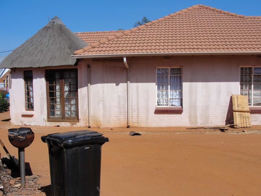 3 Bedroom Property for Sale in Birchleigh Gauteng