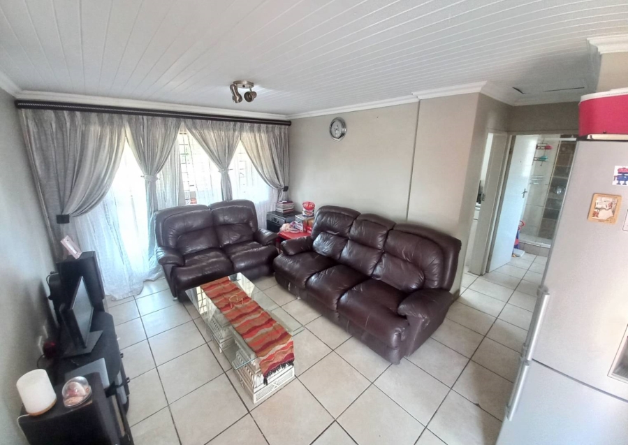 2 Bedroom Property for Sale in Andeon Gauteng