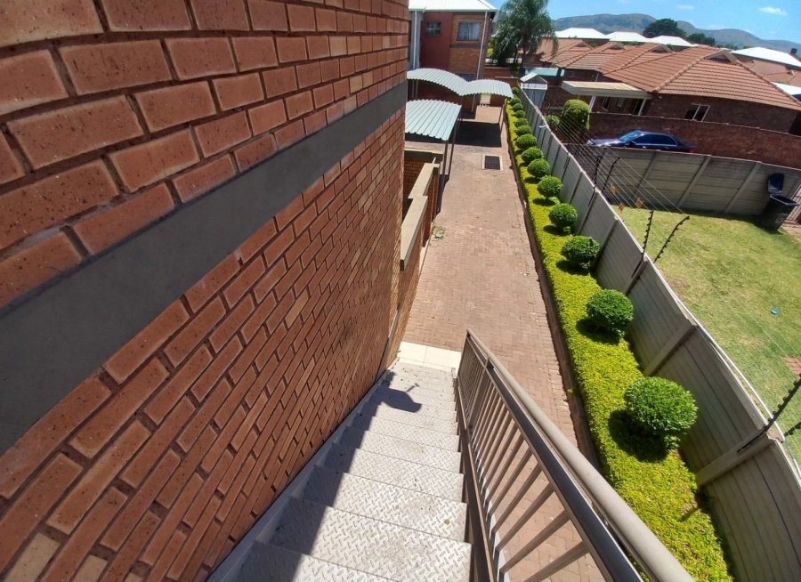 2 Bedroom Property for Sale in Andeon Gauteng