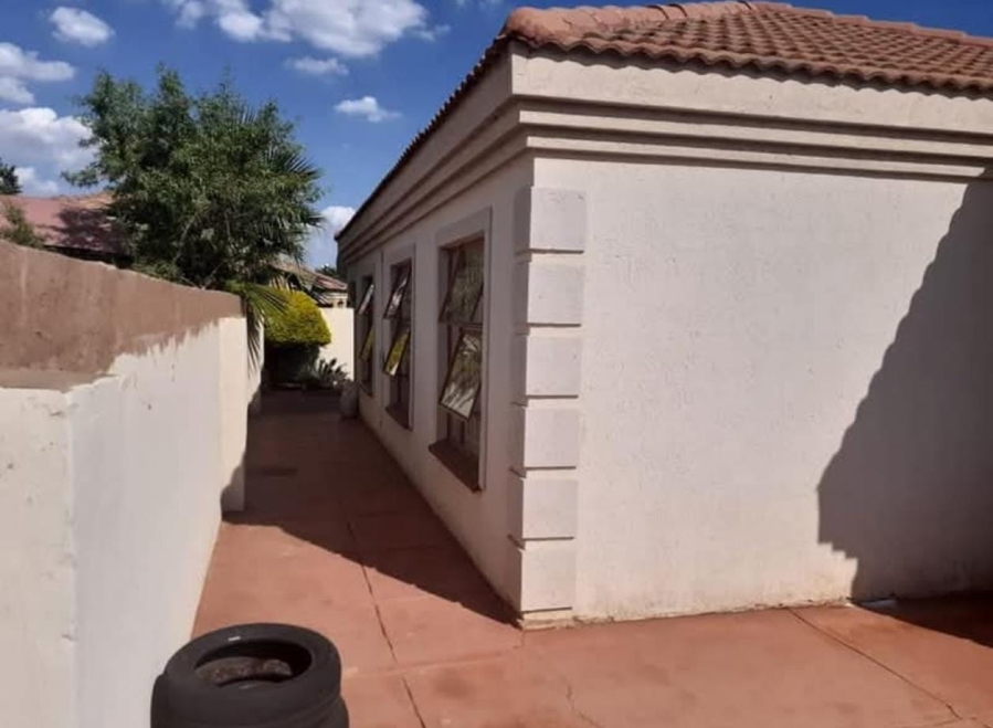 To Let 3 Bedroom Property for Rent in The Orchards Gauteng