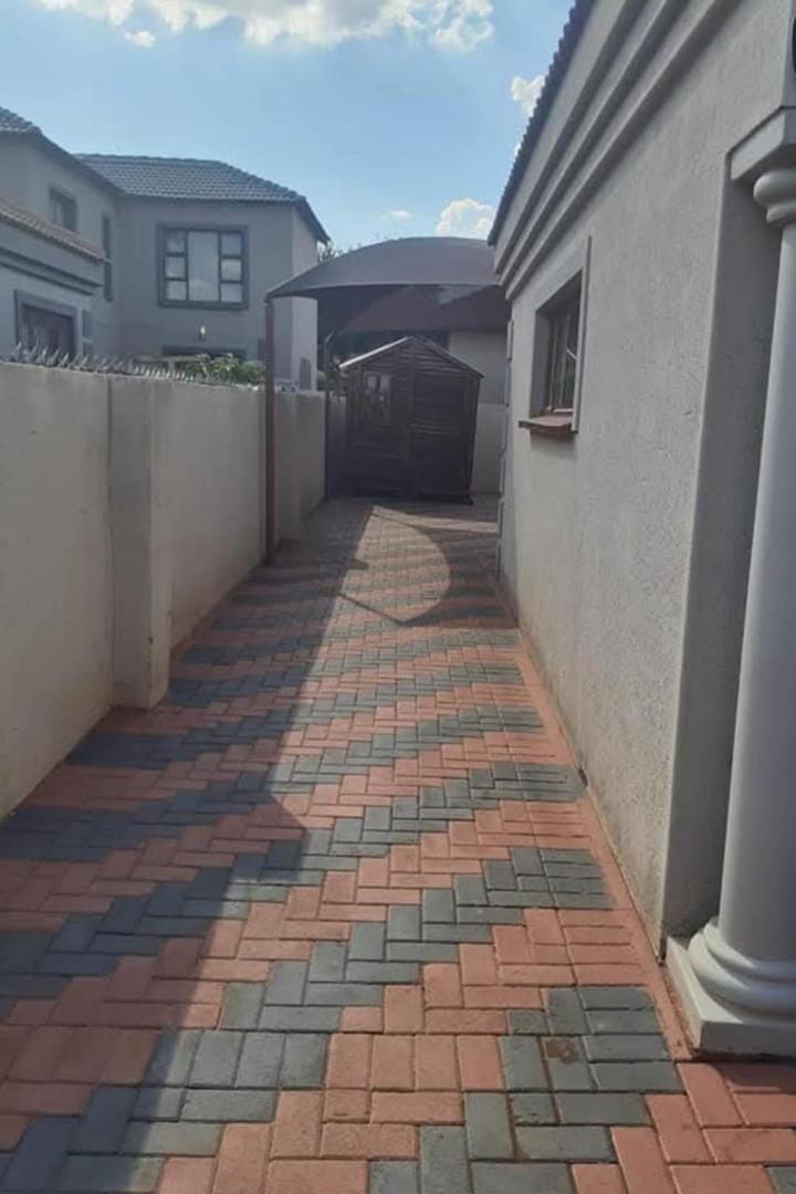 To Let 3 Bedroom Property for Rent in The Orchards Gauteng