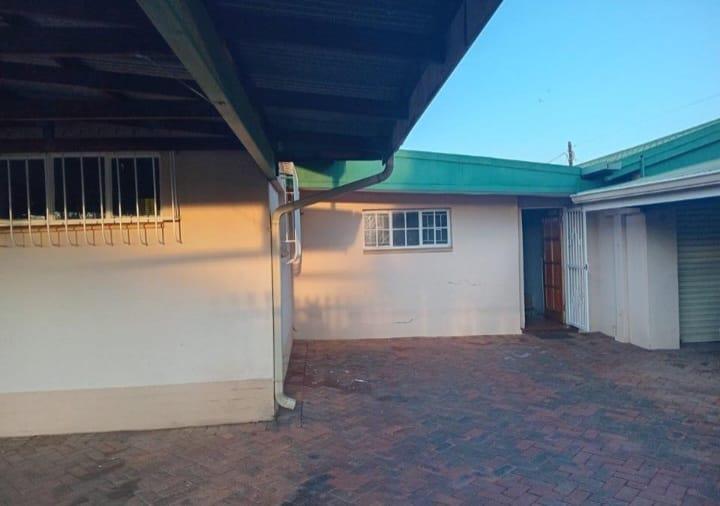 3 Bedroom Property for Sale in West Park Gauteng