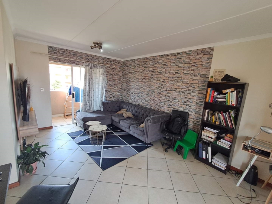 2 Bedroom Property for Sale in Monavoni Gauteng