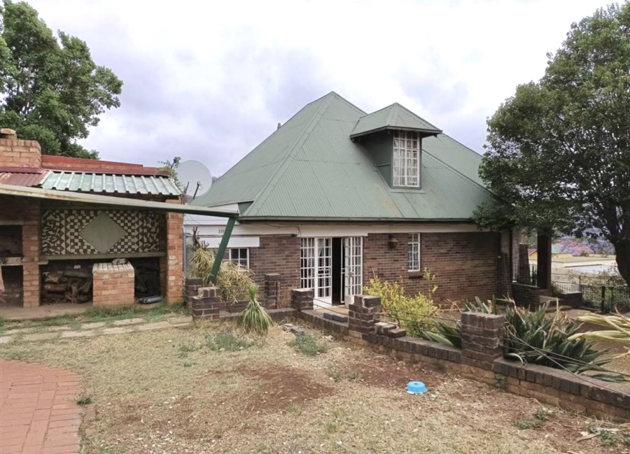 5 Bedroom Property for Sale in Kensington Gauteng