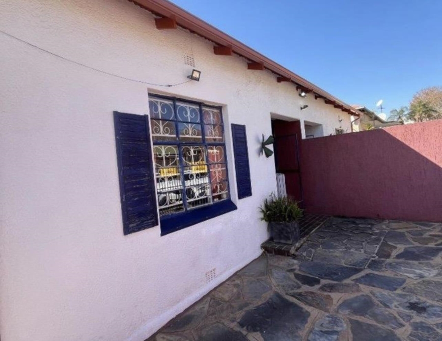 6 Bedroom Property for Sale in Bezuidenhout Valley Gauteng