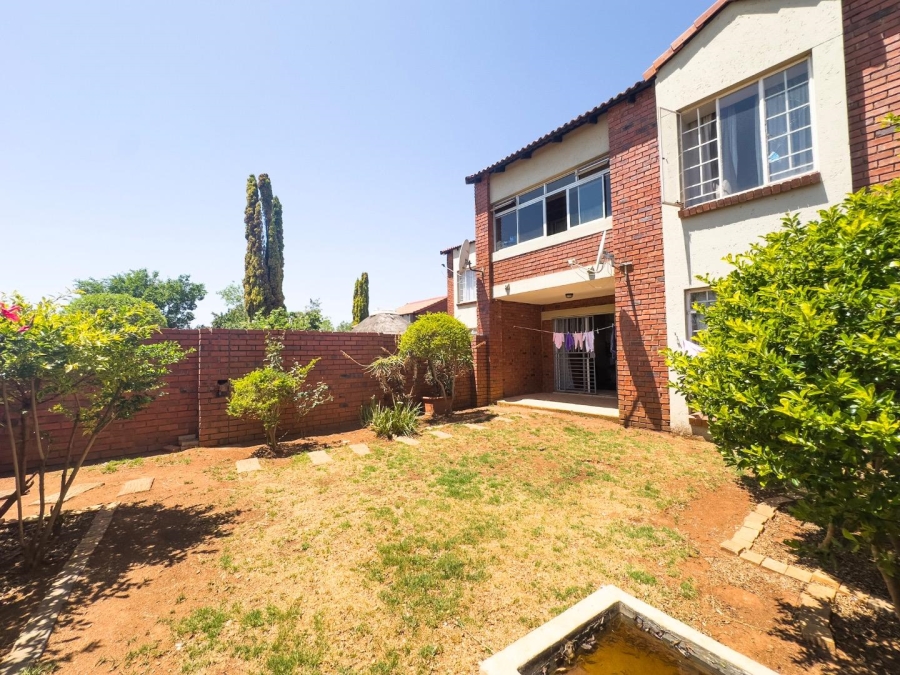 2 Bedroom Property for Sale in Mooikloof Ridge Gauteng