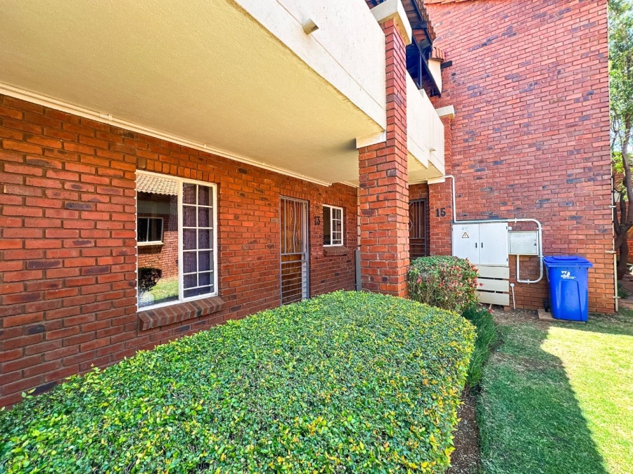 2 Bedroom Property for Sale in Mooikloof Ridge Gauteng