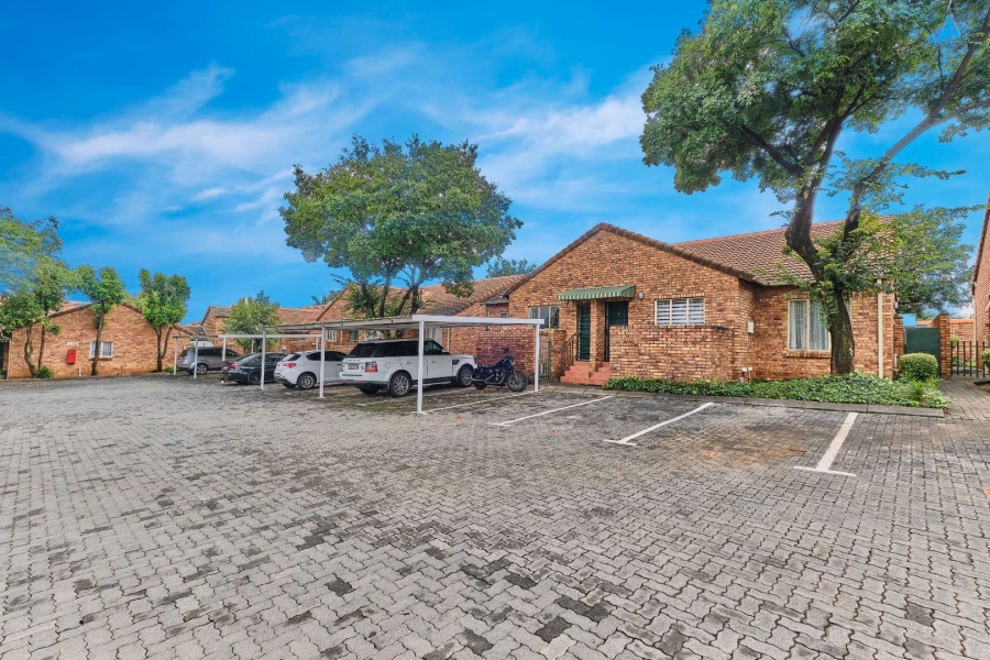 3 Bedroom Property for Sale in Allens Nek Gauteng