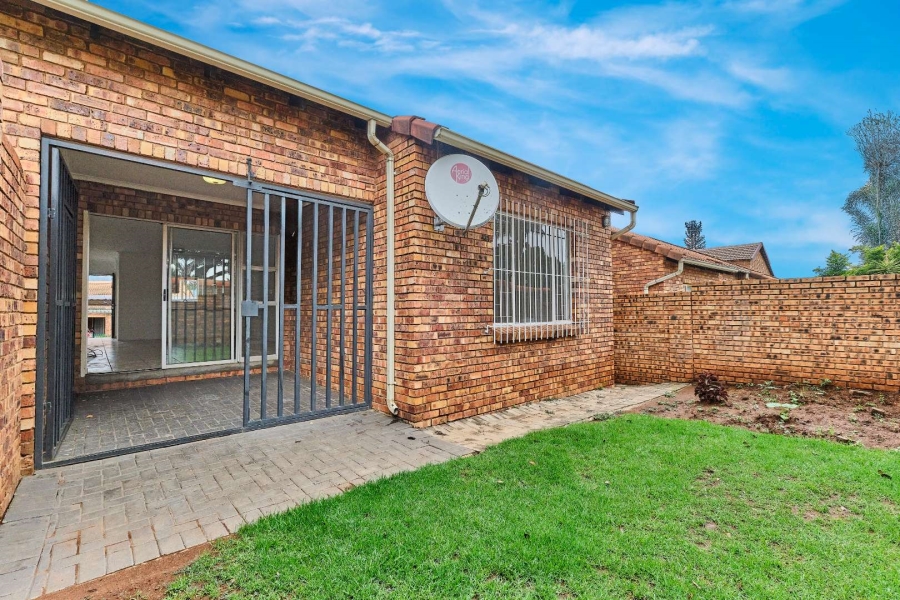 3 Bedroom Property for Sale in Allens Nek Gauteng