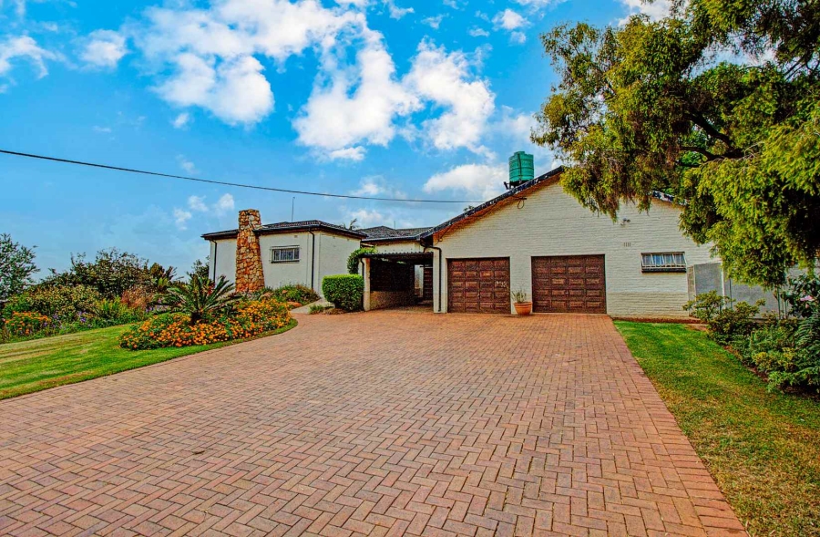 4 Bedroom Property for Sale in Floracliffe Gauteng