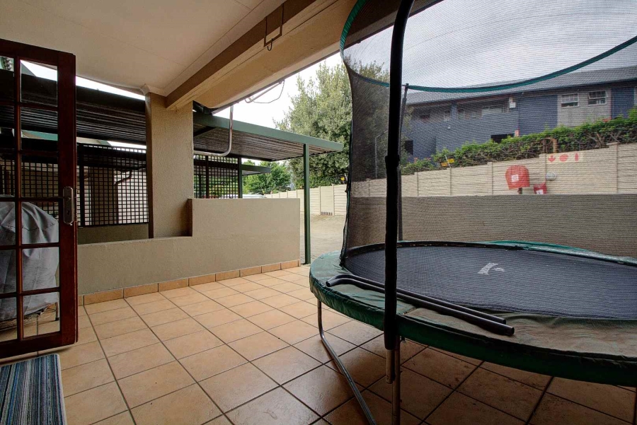 2 Bedroom Property for Sale in Weltevreden Park Gauteng