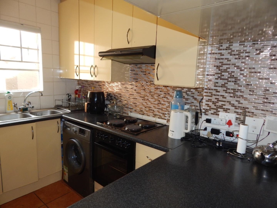 2 Bedroom Property for Sale in Allens Nek Gauteng