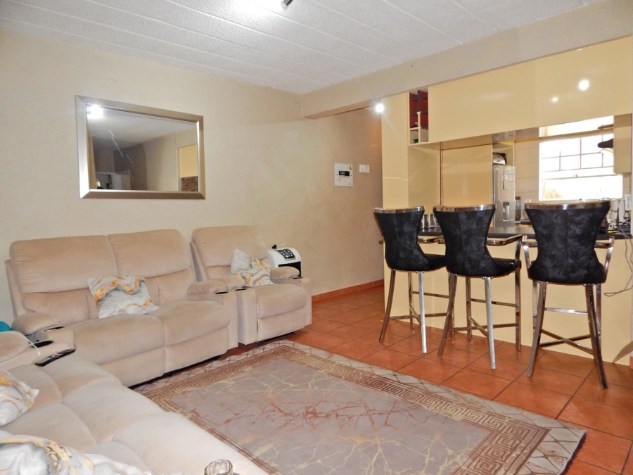 2 Bedroom Property for Sale in Allens Nek Gauteng